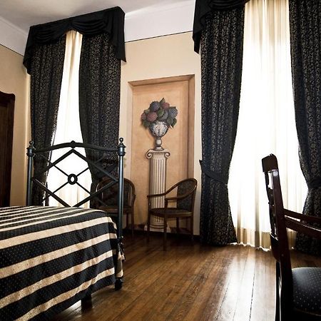 Hotel Regina Пінероло Номер фото