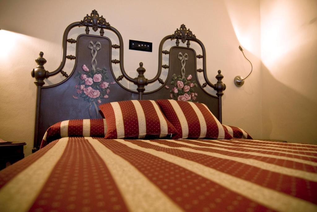Hotel Regina Пінероло Номер фото