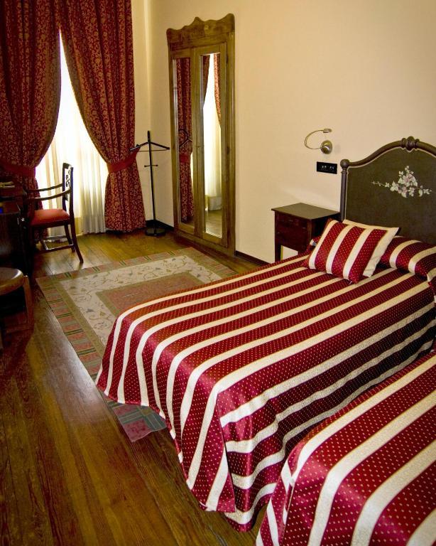 Hotel Regina Пінероло Номер фото